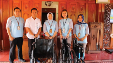 Hibah Kursi Roda dari Rumah Sakit Hermina untuk Kantor Kecamatan Jebres